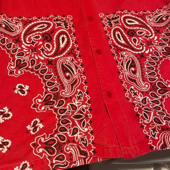NWT MNML Men's Red Bandana Print Button Front Cotton Button Down SS Shirt XS - Picture 8 of 8